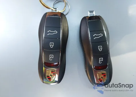 2024 Porsche Macan T из США, поврежденный, VIN WP1AA2A59RLB08716